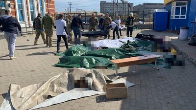 Ukraine news - live: 39 killed in Kramatorsk train station rocket attack as UK warns Russia over ‘war crimes’