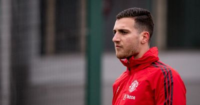 'Expect everything' - Diogo Dalot makes Everton admission before Manchester United match