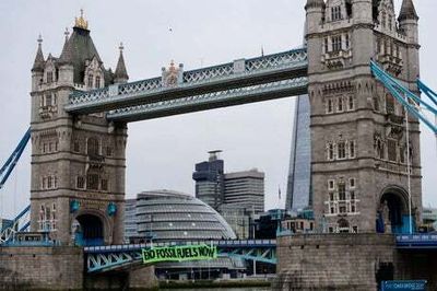Tower Bridge shut for 4 hours by Extinction Rebellion protesters