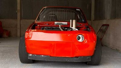 Second-Gen Ford Fiesta Turned Into 159 MPH Drag Moster