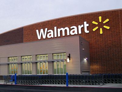 Walmart Raises US Trucker Annual Pay To $110,000