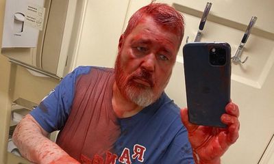 Russian Nobel-winning editor says he was attacked with red paint