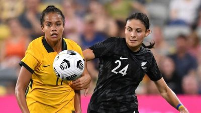 Dominant Matildas leave it late to snatch 2-1 win over New Zealand in Townsville