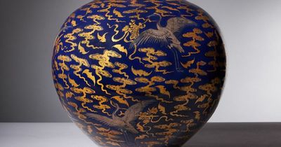 Kitchen vase actually worth £150,000 - and it once belonged to Chinese emperor