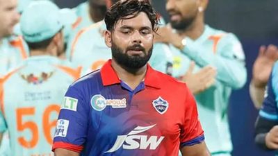 IPL 2022: Rishabh Pant batting at No. 3 could be the way forward for Delhi Capitals, feels Graeme Smith