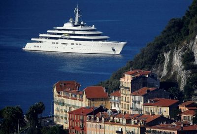 Frostier welcome for Russians in French billionaires' playground