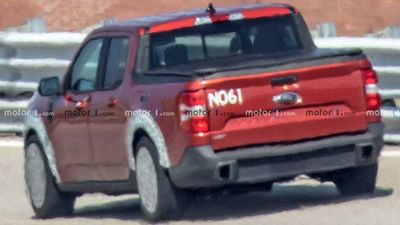 Ford Maverick ST Spied With Dual Exhausts, Flared Fenders