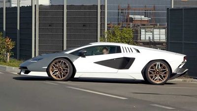 New Lamborghini Countach Caught On The Street Makes Glorious V12 Noise