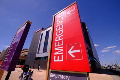 Elective surgeries may soon be delayed due to staff shortages, Victorian hospital body says