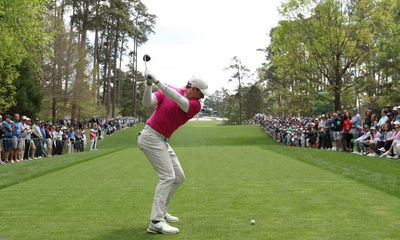 Patience keeps McIlroy in Masters reckoning with a few dramas on way