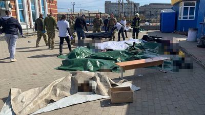 Ukraine news - live: Odesa imposes curfew after Kramatorsk station attack, as ‘132 bodies found in Makariv’