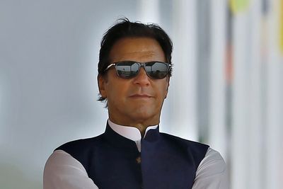 Pakistan's embattled PM faces tough no-confidence vote