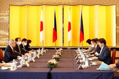 Japan, Philippines seek pact to further defense cooperation