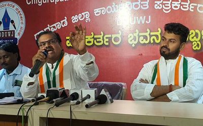 ‘Illegal’ toll collection on Gadag Road, alleges Neeralakeri