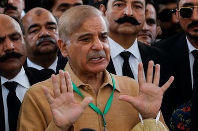 Sharif, frontrunner as next Pakistani PM, seen as 'can-do' administrator