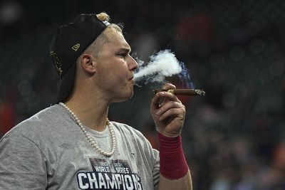 The Braves’ epic World Series rings even found a way to honor Joc Pederson’s pearl necklace