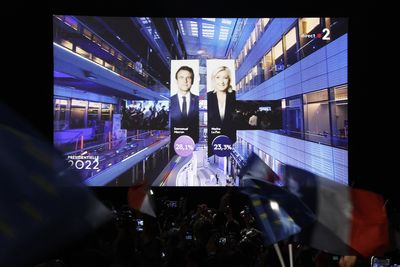 France's Macron and Le Pen head for cliffhanger April 24 election runoff