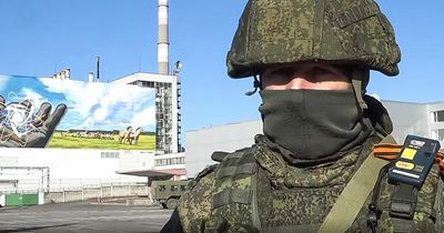 Russians soldiers in Chernobyl 'picked up radioactive material with bare hands'