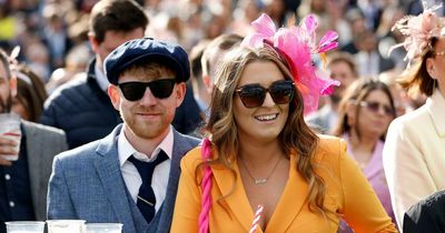 70 best pictures and outfits from all three days at the Grand National 2022