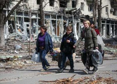 Ukraine prepares for ‘big battles’ in the east as economic devastation of the war revealed