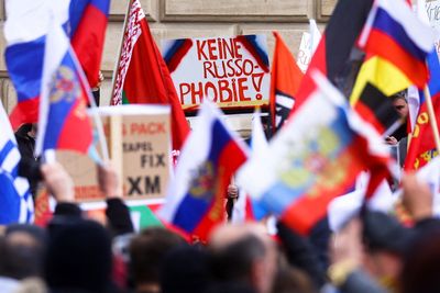 Pro-Russian protesters in Germany outnumbered by Ukraine supporters