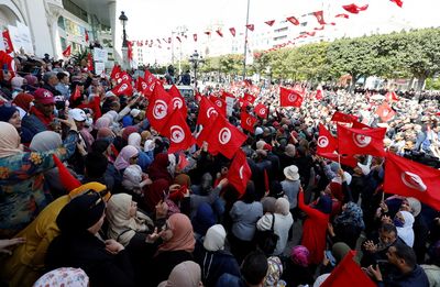 Tunisians protesters accuse president of 'failed dictatorship'