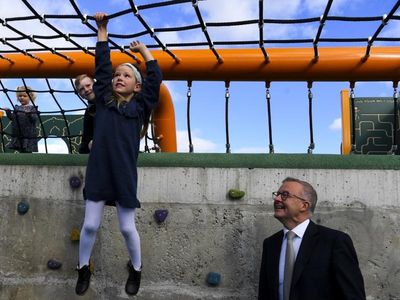 Shadow cabinet members to retain portfolio