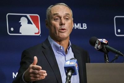 Rob Manfred gave every MLB player the lamest gift and fans crushed him for it