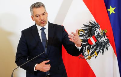 Austrian chancellor to meet Putin in Moscow