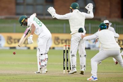 South Africa push Bangladesh closer to Test defeat in twilight zone