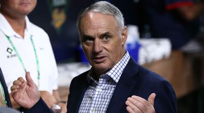 Rob Manfred Sends All MLB Players ’Note of Appreciation’, Pair of Headphones