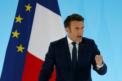 Macron, Le Pen to face run-off in French election battle