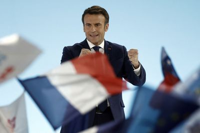 In presidential race, Macron can no longer count on anti-Le Pen front