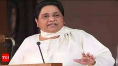 Uttar Pradesh: Rahul Gandhi emulating father in maligning BSP, its leaders, says Mayawati