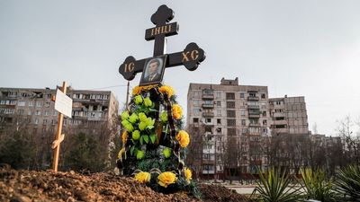 Mariupol mayor says at least 10,000 civilians killed in Russian siege