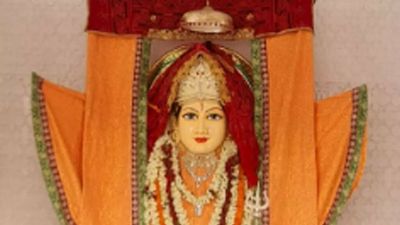 Kolkata: Devotees celebrate Ram Navami with Jeen Mataji's puja at Behala Chandi temple