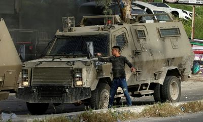 Israel army in new operations around flashpoint W.Bank city