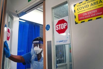 Covid-19: NHS feels ‘abandoned’ by ministers