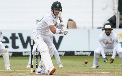 South Africa replaces two COVID-infected players in 2nd Test against Bangladesh; first time in international cricket
