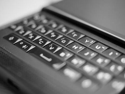 Phone makers can't stop reviving the BlackBerry keyboard