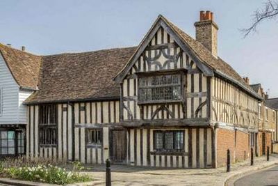 London’s oldest home with asking rent of £2,200 let within a week