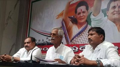 Telangana: Congress demands transparent overhaul of Dharani portal