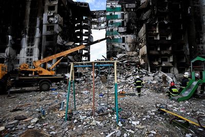Ukraine finds 7 bodies in rubble of ruined town near Kyiv -emergency service