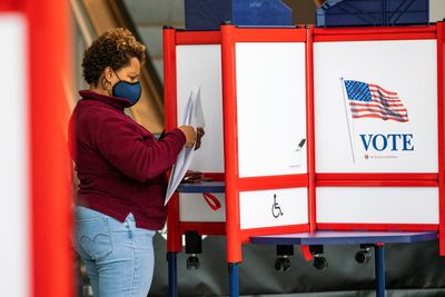 U.S. House Democrats introduce bill requiring time off for voting