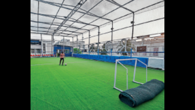 Kolkata: Howzzat! Amid books, addas and poetry, Boipara gets a new ‘infusion’