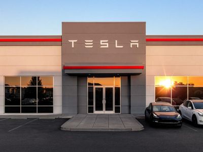 Tesla Said To Submit Plan For 100,000-Sq-Ft Sales And Delivery Center In This Florida City