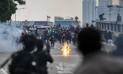 Indonesia: Thousands of Students Protest Rumored Election Delay