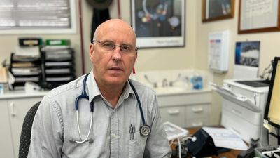 Doctors call for increased Medicare rebate to help attract GPs to regional areas