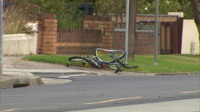 Cyclist dies after being hit by truck in Pascoe Vale South in Melbourne's inner north