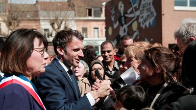 Macron backpedals on retirement age to appeal to working class voters on the left
